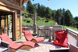 Chalet avec vue montagne lac terrasse ski forêt
