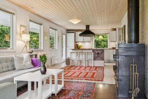 Cozy And Well-Appointed Summer House In Hornbæk