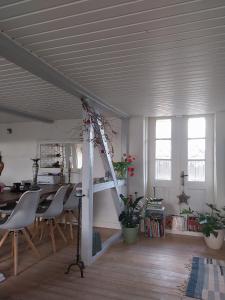 Farmhouse Cozy House In The Countryside