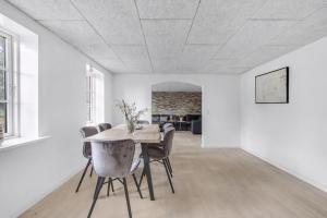 Charming Holiday Home With Plenty Of Space