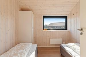 Modern Holiday Home With Spa For 10 People