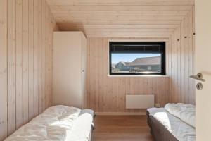 Modern Holiday Home With Spa For 10 People