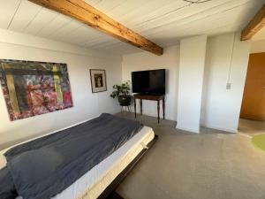 Renovated Country Home 50 M From The Sea