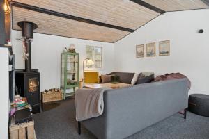 Cosy Beachfront Holiday Home For Families