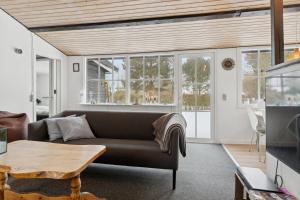 Cosy Beachfront Holiday Home For Families