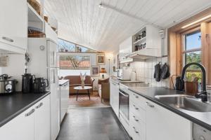 Lovely Holiday Home Near Sandy Beach