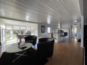 Elegant Home With Views Of Protected Landscape