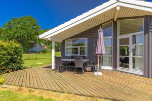 Holiday Home With A Spa And Sauna By The Water