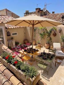 Casa Boutique Provence Appartement climatisé avec terrasse dans Maison de maître au cœur de Vaison-la-Romaine