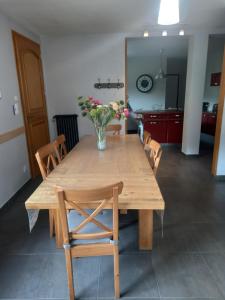 La Maison de Jeanne, 10 pers à 7km de Millau