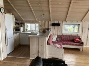 Holiday Home With Sea View And Beach Nearby