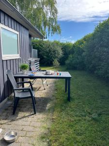 Front-Row Summerhouse With View And Big Garden