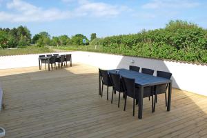 Holiday Home For Up To 12 Pople With Sea View