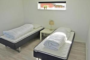 Holiday Home For Up To 12 Pople With Sea View