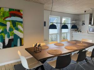 Modern Holiday Home In Prime Marielyst Location