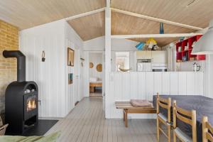 Cozy Beachfront Cottage