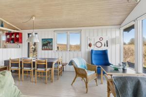 Cozy Beachfront Cottage