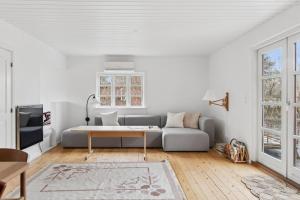 Lovely Holiday Home For Relaxation And Beach Life