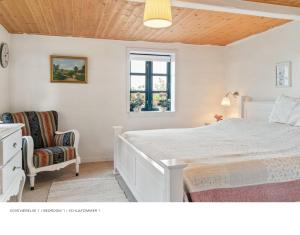 Cozy Farmhouse Close To The Sea