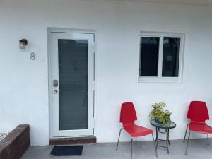 Chic and Comfortable Studio Free Street Parking