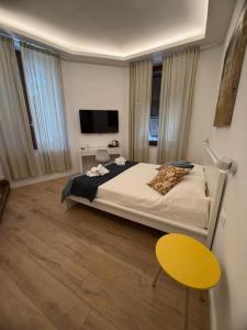 Septembers Suites