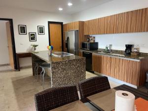 Condo Solana Oceanview and Jungle Bliss!