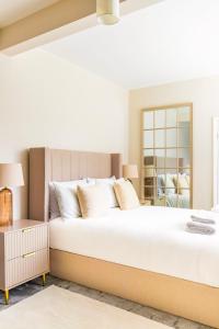 Harbour Retreats by Leap Escapes