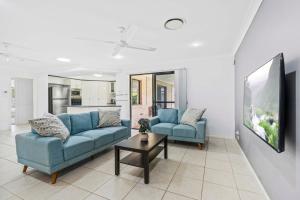 The Grandview | 5BR Family Home, Two Lounges