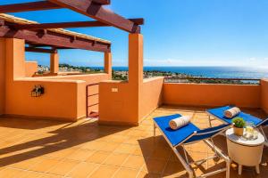 2086-Amazing penthouse with sea view solarium