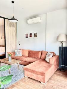 Big and New Apt Taksim