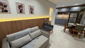 Apartamento novo ao lado do shopping, no centro