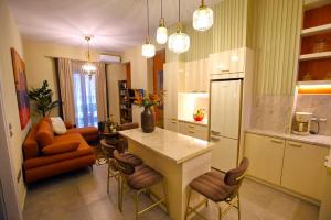 Chrysiida Luxury Apt, Stroll to Nafplio Center