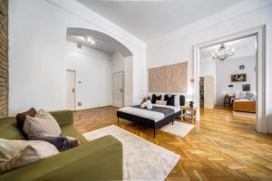 Monument Heritage Apartment-Classic Budapest Home in city center