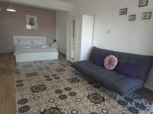 Beach Studio by Sunny Mamaia