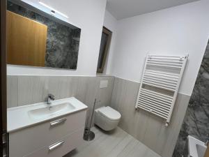 Luxury Central Monarch Residence 3 room apartment