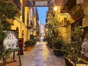 Cùbbula II - Palermo Old Town, Private Terrace