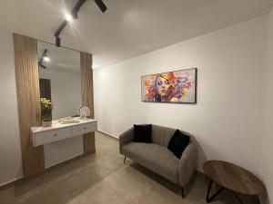 Acalyptos Lux Studios