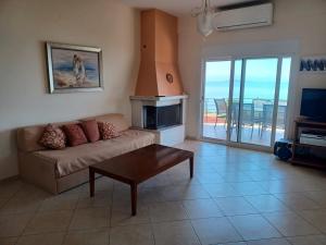 Beautiful house with a view of the Amvrakikos Gulf!
