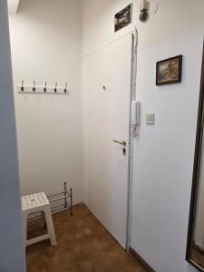 Downtown 1-BR by BulgarianHomes