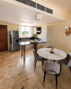 Modern Condo in Playa Turquesa Beach Access