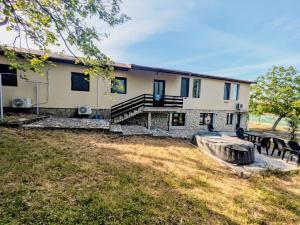 The Byala Escape, Private Villa with Bar & Hot Tub