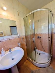 The Byala Escape, Private Villa with Bar & Hot Tub