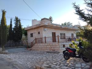 The Mountain Village View اطلالة الجبل