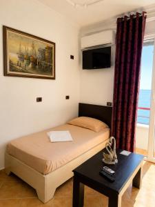 Sunset Rooms