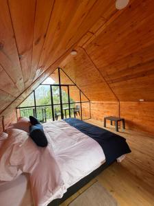 Ecocabañas ByB Cabaña de lujo con jacuzzi y vista a la montaña