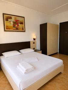Sunset Rooms