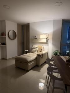 Cozy & bright room
