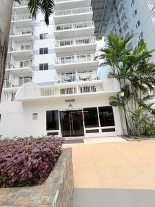 Shell Residences near Mall of Asia by Keith