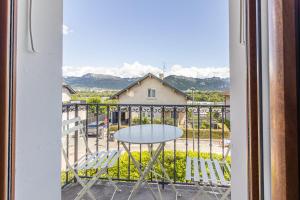 Le Balcon