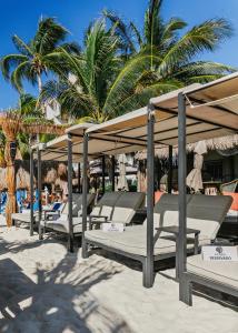 Luciana Hotel & Beach Club